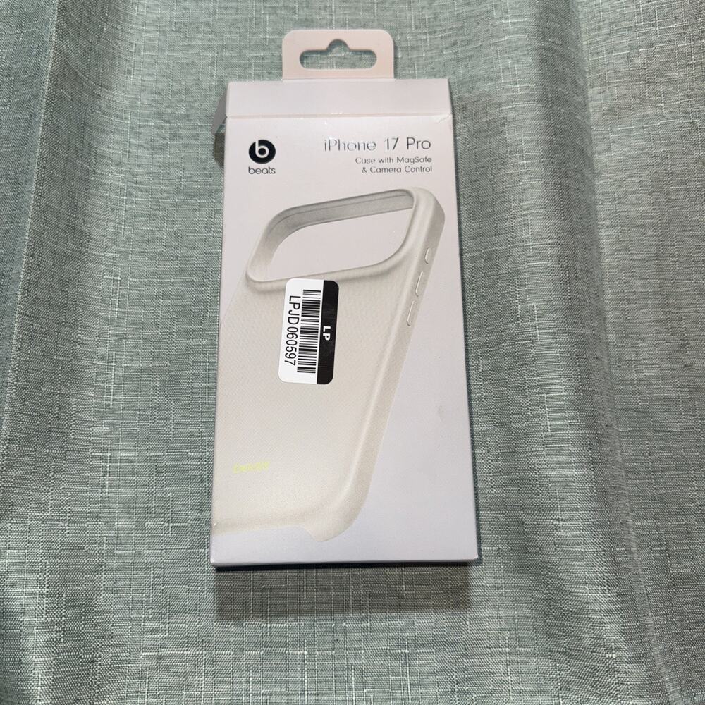 Beats iPhone 17 Pro Case with MagSafe & Camera Control Stone